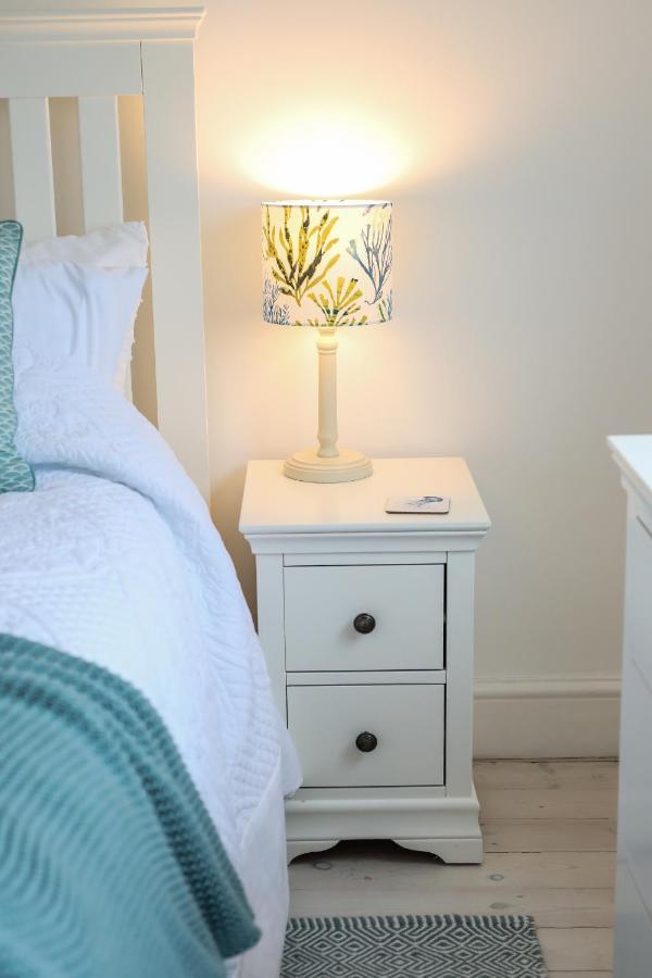 Hightide - Bracklesham Bay Apartment ชิชิสเตอร์ ภายนอก รูปภาพ